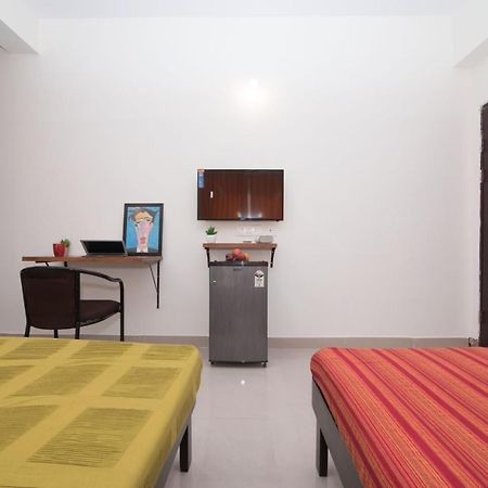 Buzz Quarter Hotel Haiderabad Buitenkant foto