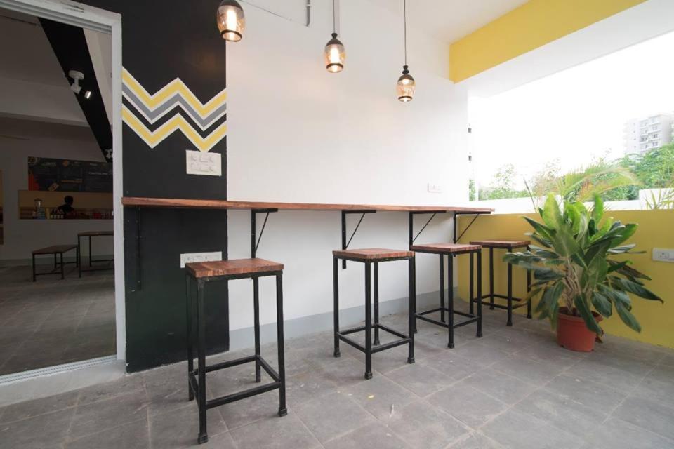 Buzz Quarter Hotel Haiderabad Buitenkant foto